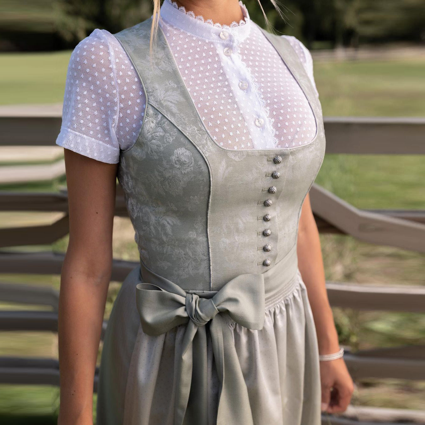 Jamella - Vestido dirndl campestre con elegante lazo