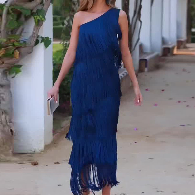 Valeria stido midi con un hombro y flecos