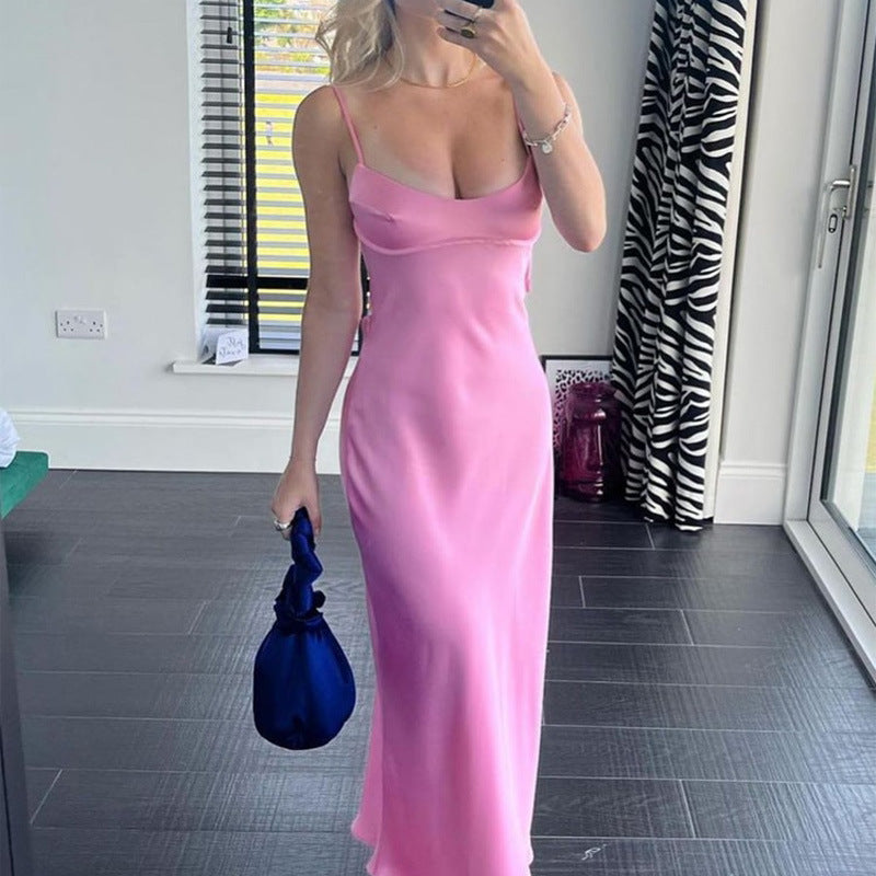 Emilia - Vestido sin espalda de satén rosa