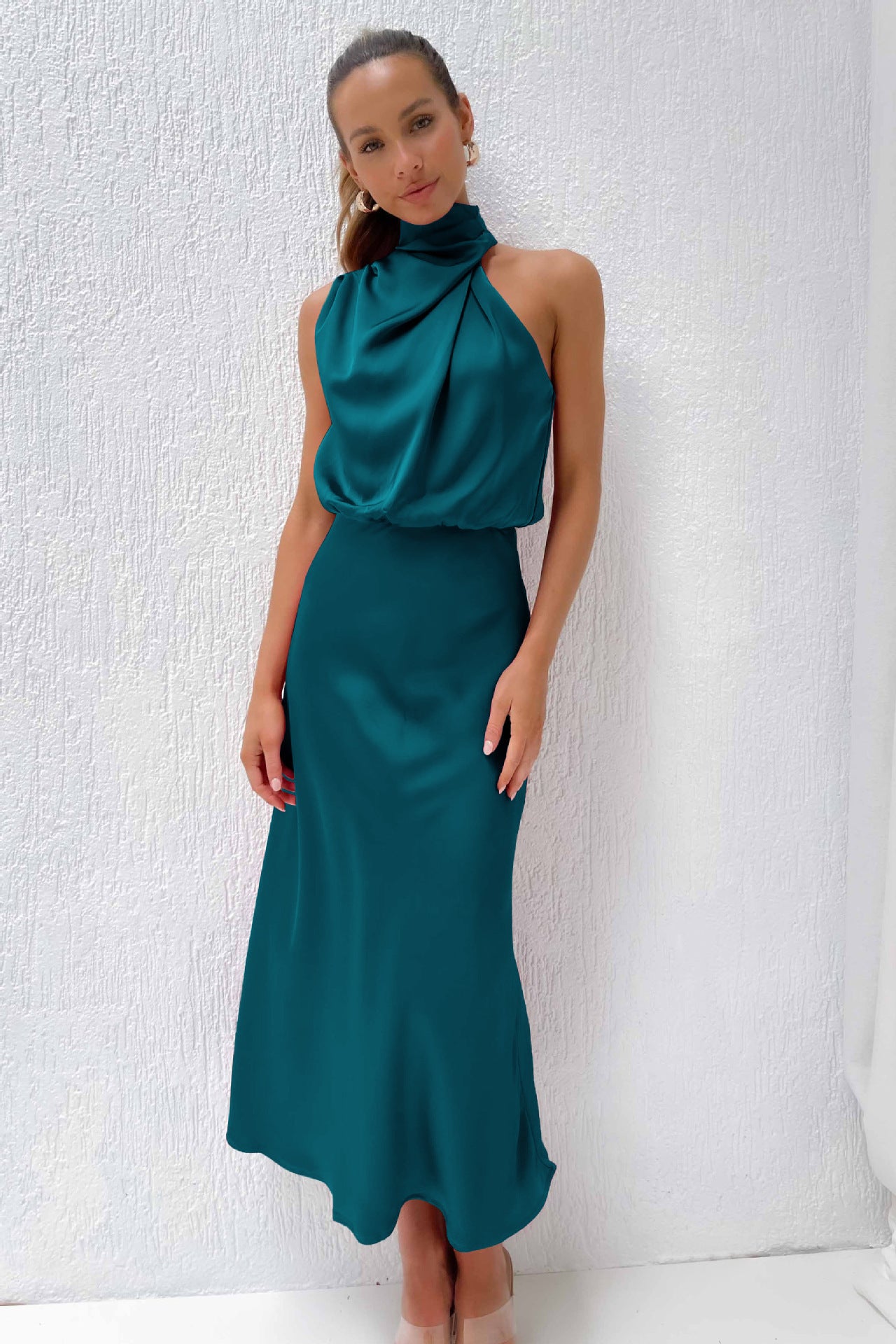 Sabrina - Vestido midi de satén con un hombro