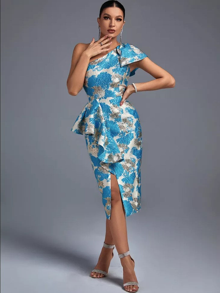 Andrea | Vestido corto con hombros descubiertos
