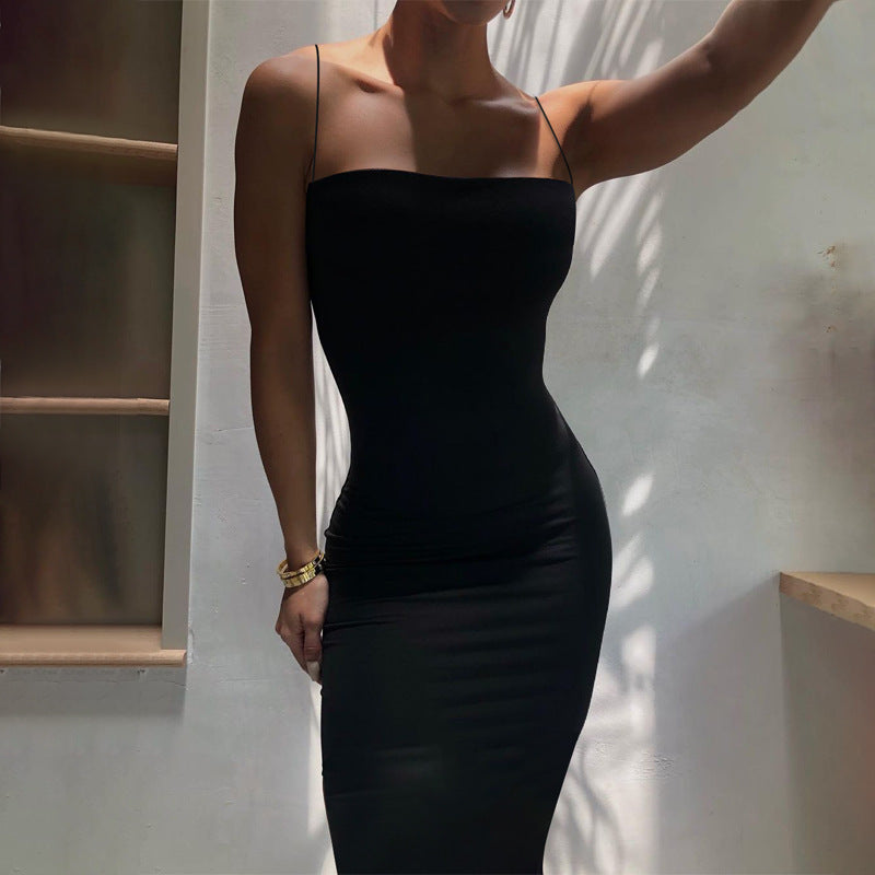Laura - Vestido midi ajustado con tirantes finos