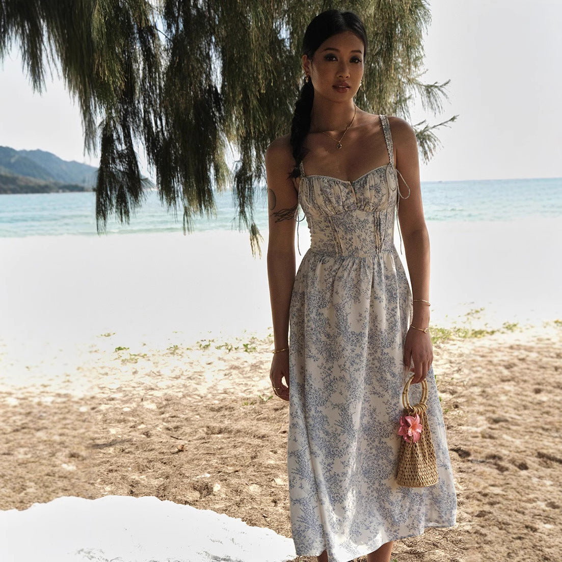 Leandra - Vestido midi con tirantes florales