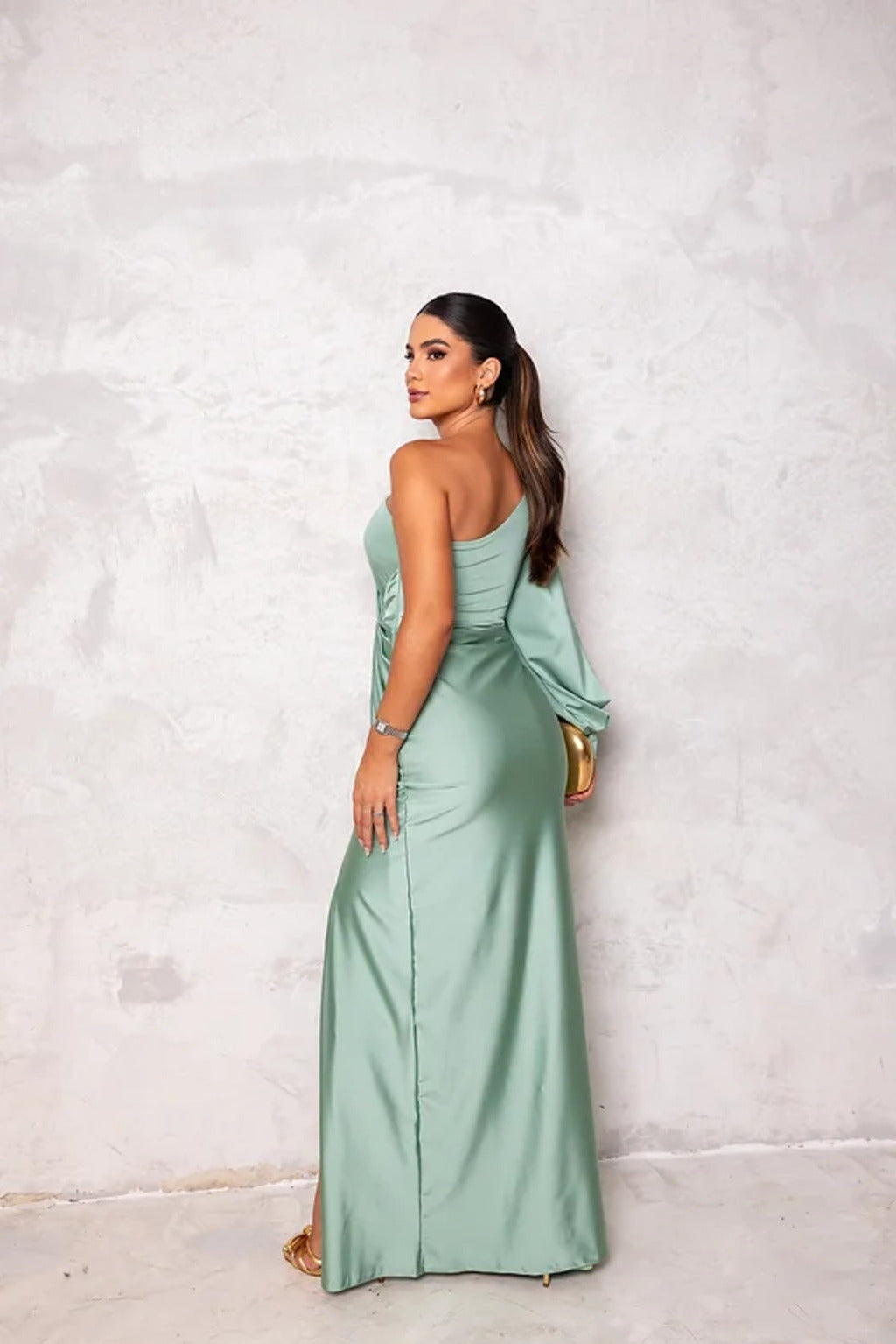 Isabella – Vestido largo asimétrico con manga globo