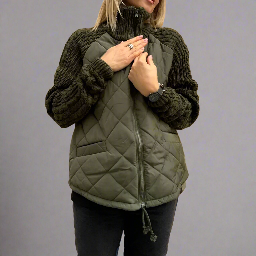 Carla – Chaqueta acolchada con mangas de punto