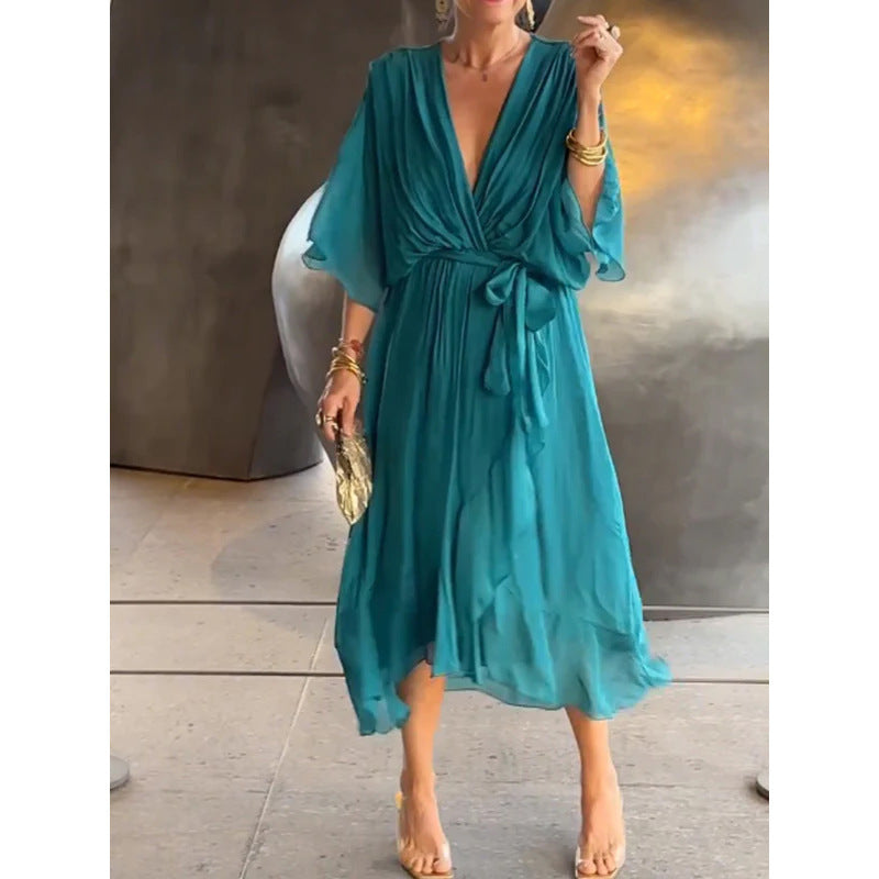 Sabrina - Vestido fluido con escote en V y cinturón