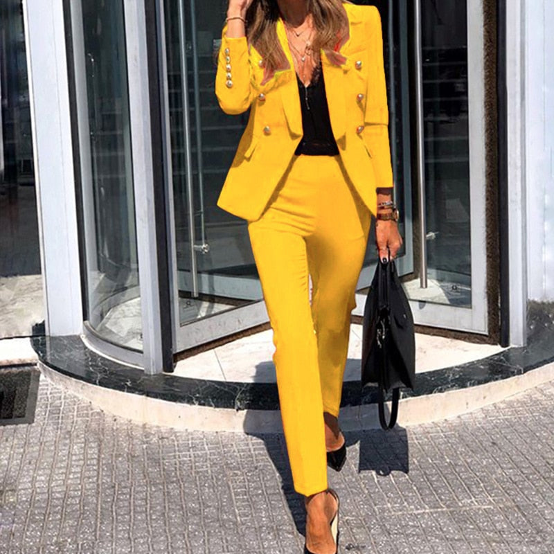 Gabriela - Traje mujer con blazer entallado y pantalón recto