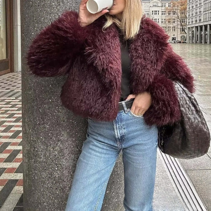 Viviana | Chaqueta de piel cálida con cuello en v para mujer