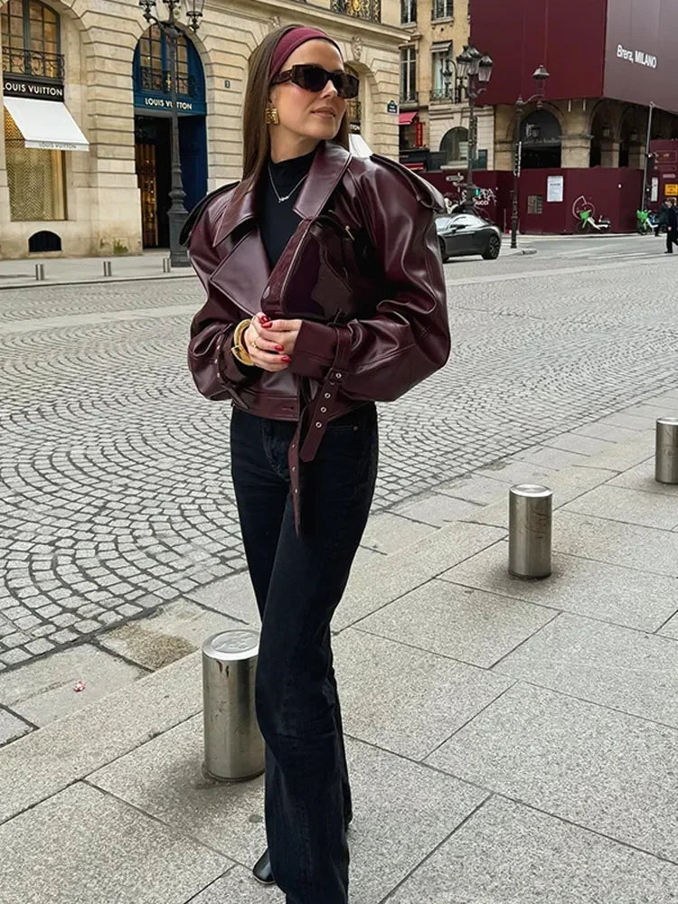 Reina | Chaqueta de cuero corta y ajustada para mujer