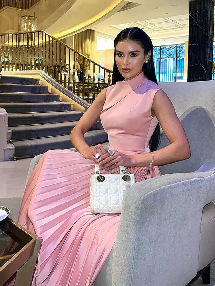 Adriana – Vestido largo asimétrico con abertura