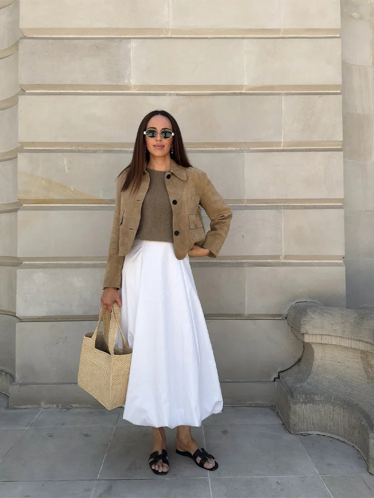 Camila – Chaqueta corta de ante con diseño clásico