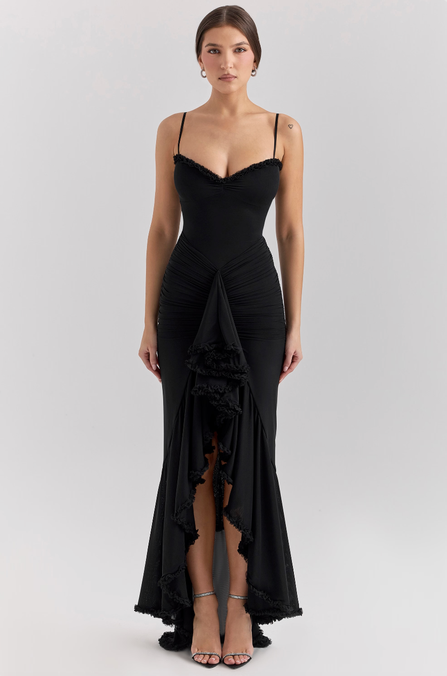 Mariana – Vestido de Fiesta con Volantes y Escote Ajustado