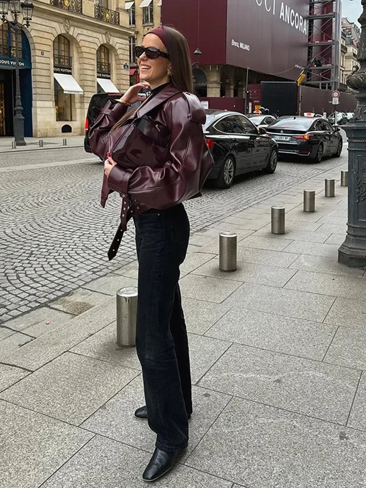 Reina | Chaqueta de cuero corta y ajustada para mujer