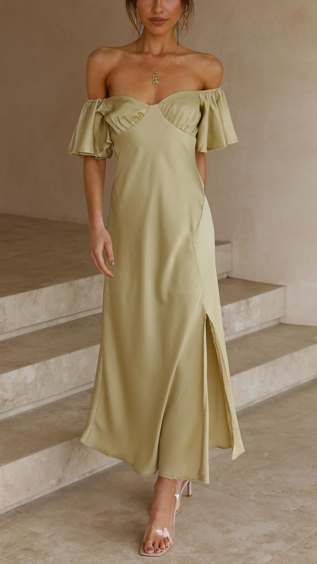 Valeria – Vestido de Noche con Hombros Descubiertos y Abertura Lateral