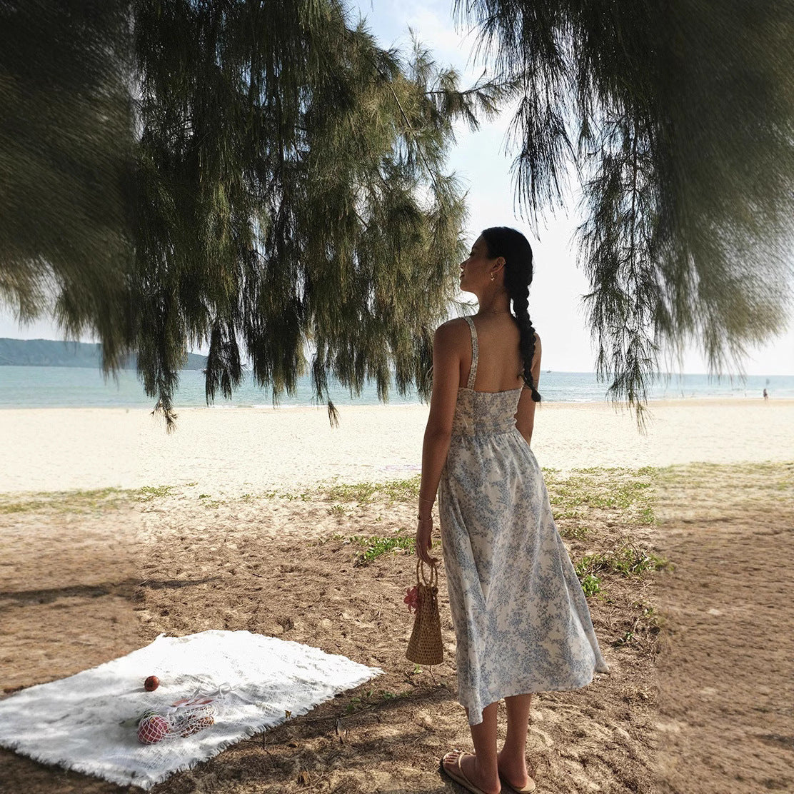 Leandra - Vestido midi con tirantes florales