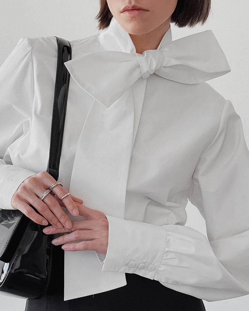 Clara - Blusa blanca con lazo