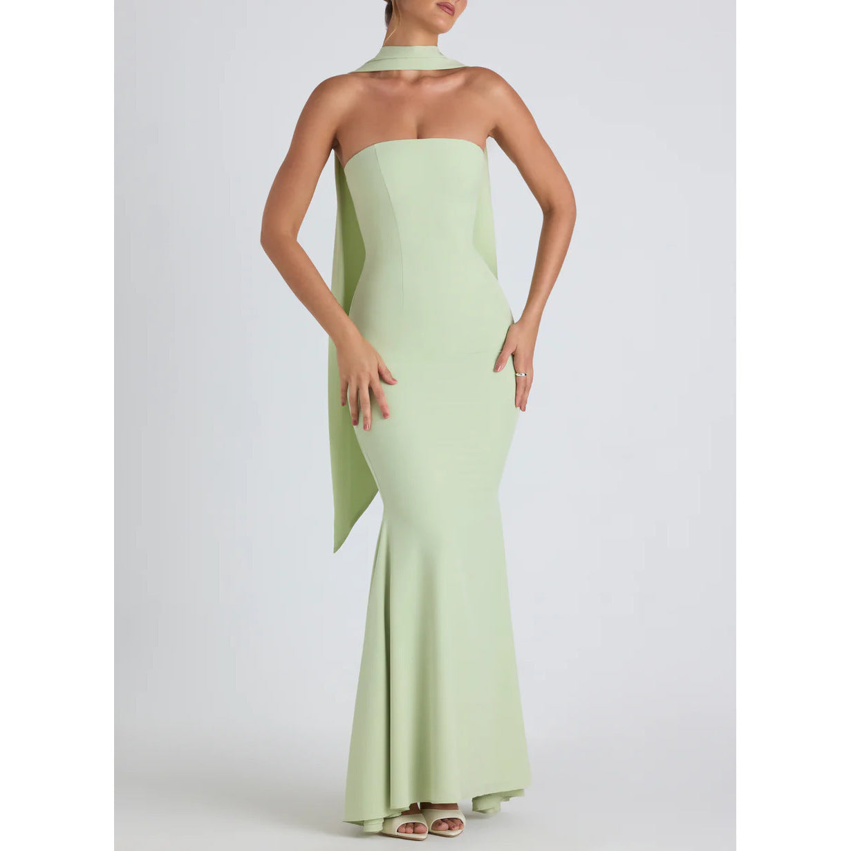 Valeria - Vestido largo asimétrico con transparencia