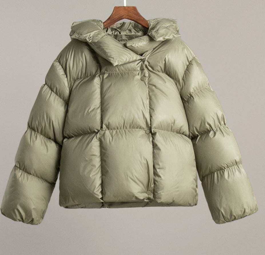 Kara – Chaqueta Acolchada Corta con Capucha