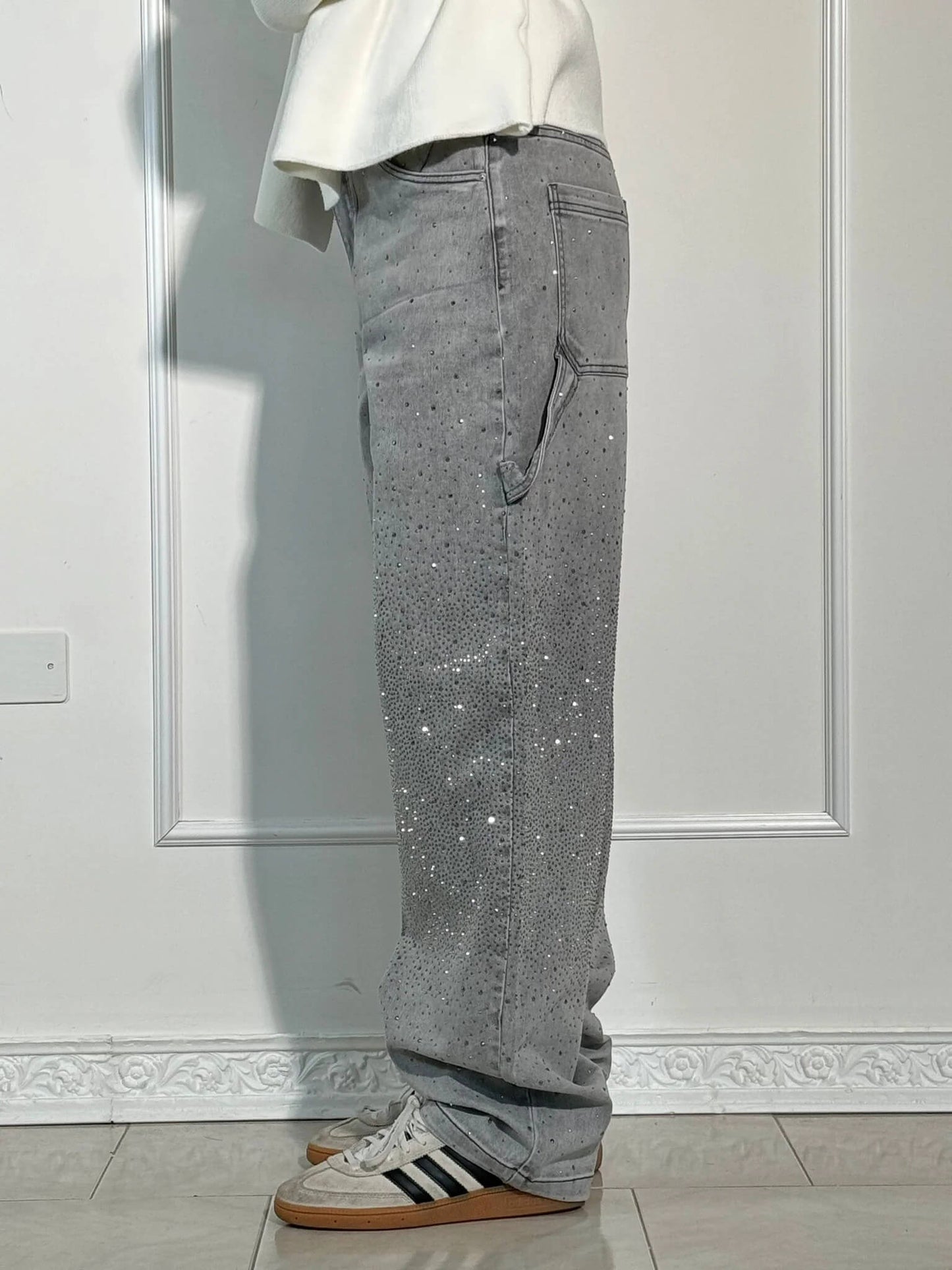 Isabella – Jeans rectos con detalles brillantes