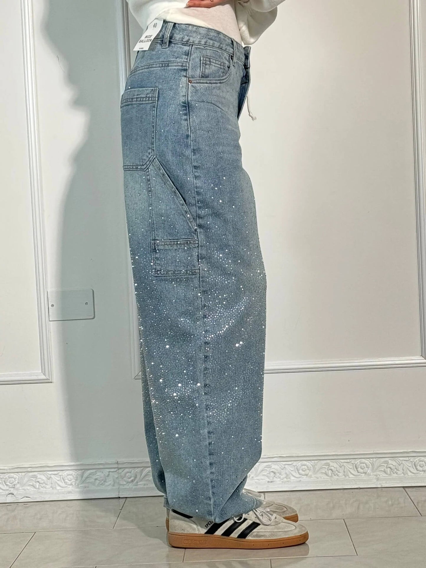 Isabella – Jeans rectos con detalles brillantes