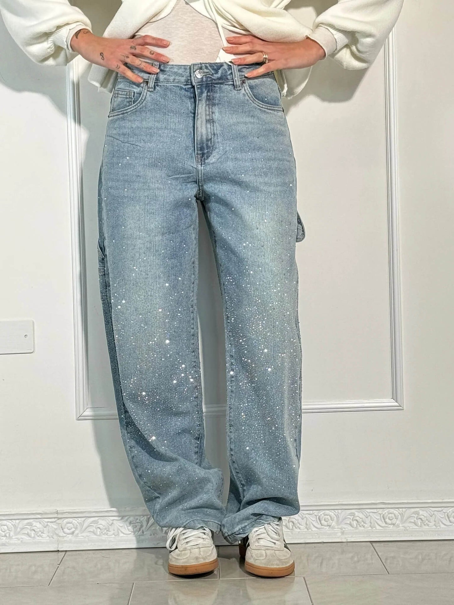 Isabella – Jeans rectos con detalles brillantes