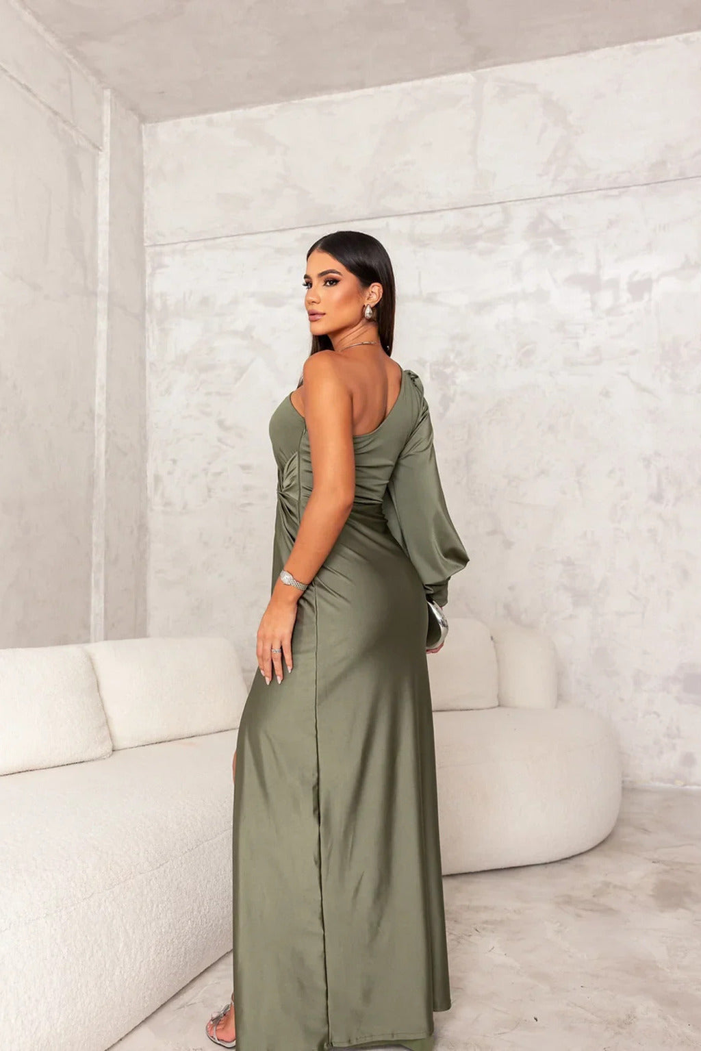 Isabella – Vestido largo asimétrico con manga globo