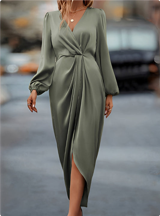 Isabella – Vestido largo satinado con escote cruzado