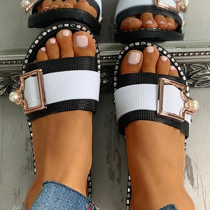Kiara - Sandalias con hebilla de perlas negras