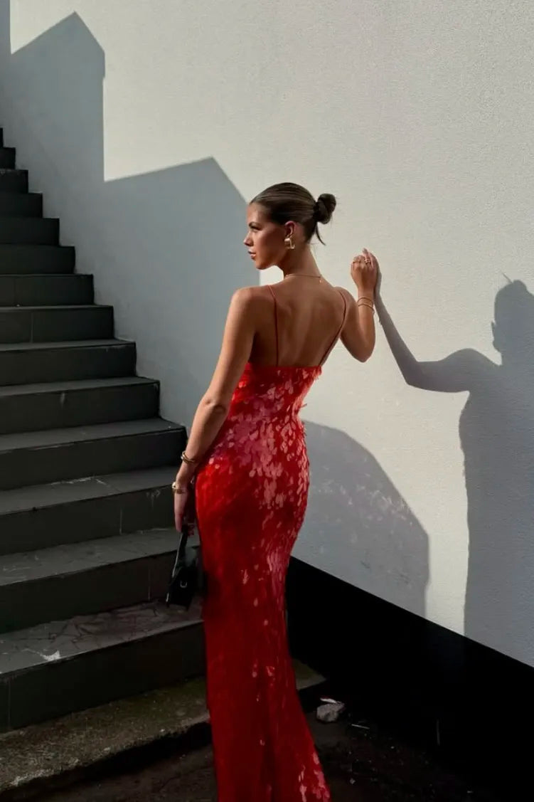Isabella – Vestido largo de lentejuelas con escote profundo