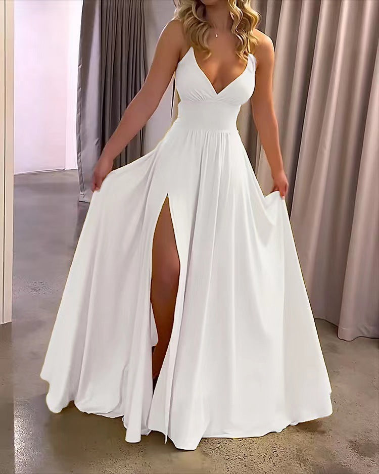 Maxivestido fluido con cuello en V y abertura