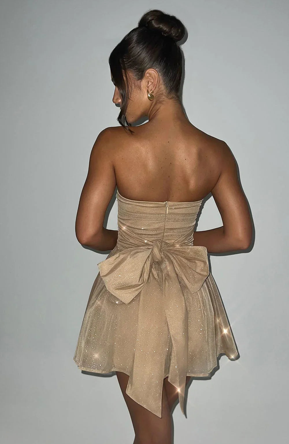 Nora | Vestido dorado de moda con brillo