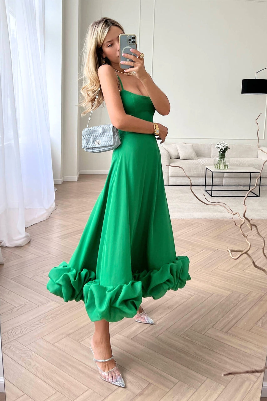 Isabella – Vestido de Fiesta con Tirantes y Volantes