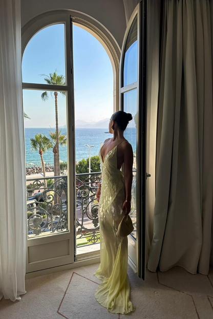 Valentina – Vestido largo de lentejuelas con tirantes finos