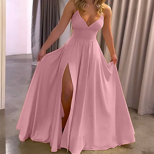 Maxivestido fluido con cuello en V y abertura