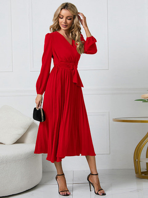 Nicole | Vestido plisado con cinturón