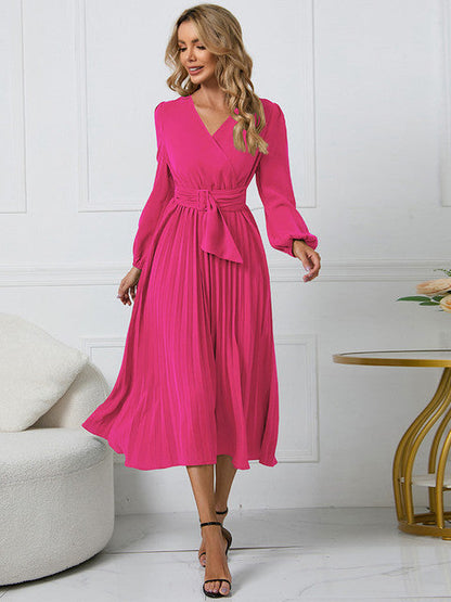 Nicole | Vestido plisado con cinturón