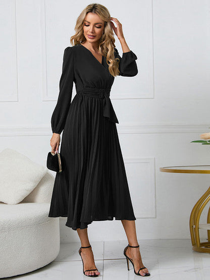 Nicole | Vestido plisado con cinturón