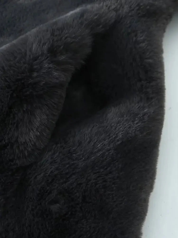Calista | Chaqueta de faux fur para mujer de fibra de poliéster