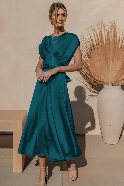 Daniela - Vestido satinado midi con nudo