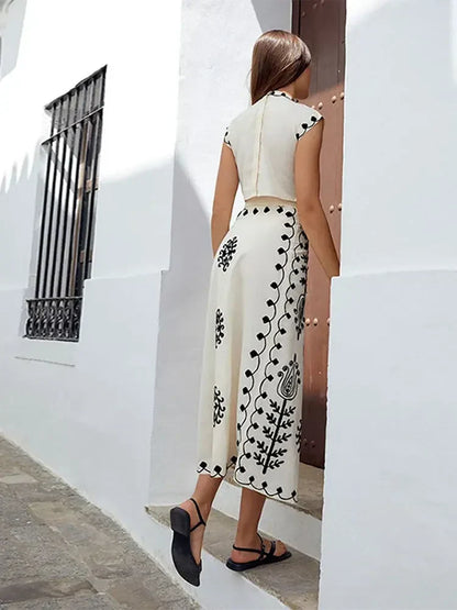 Alicia - Conjunto bordado de dos piezas