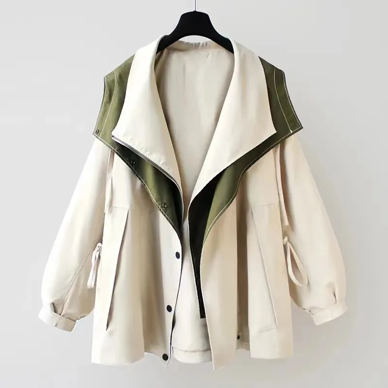Alejandra – Chaqueta Asimétrica con Capucha