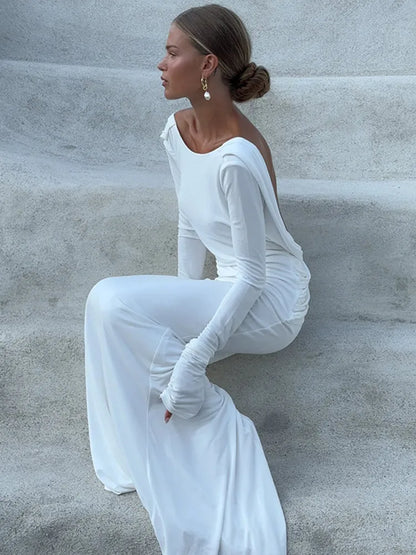 Kaelhyssa | Elegante vestido blanco de manga larga con espalda descubierta y corte ajustado