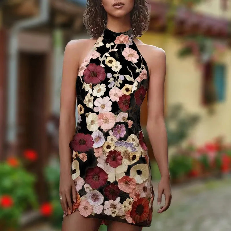 Ophelya | Vestido ajustado con diseño halter y bordado floral