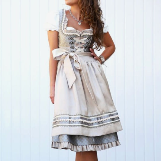 Emilia - Vestido tradicional bávaro bordado