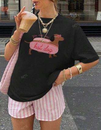 Lucía - Camiseta con estampado de perro salchicha
