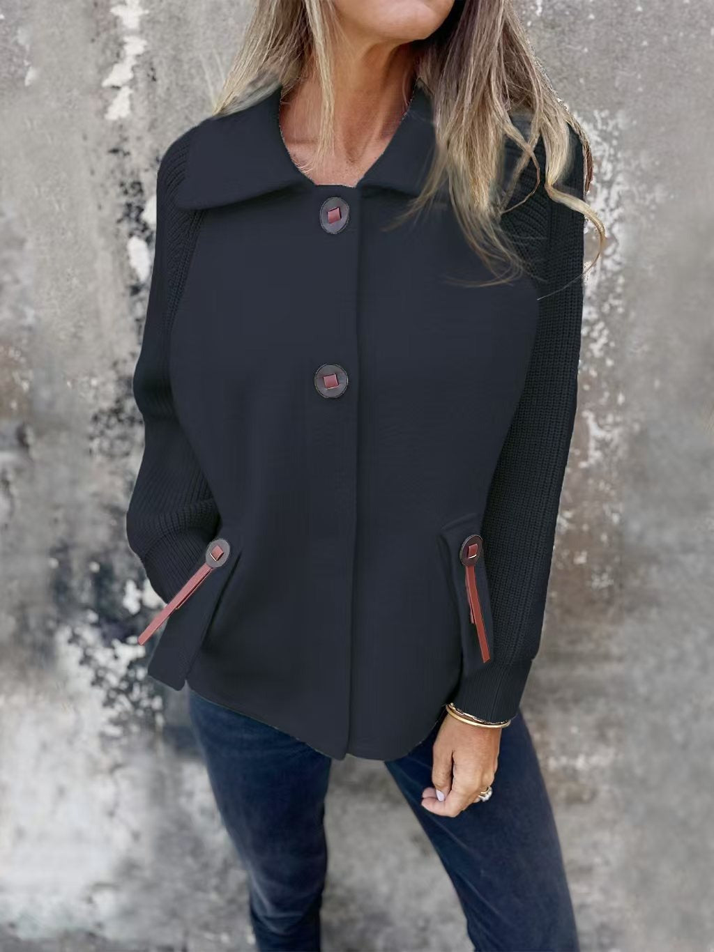 Marisela – Chaqueta con botones y mangas de punto