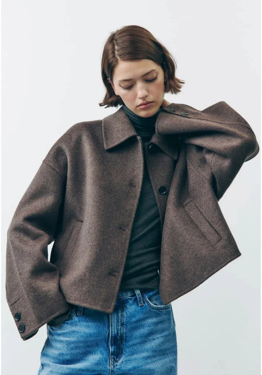 Amelia - Chaqueta corta de mujer estilo minimalista