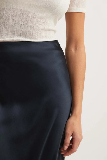 Estelye | Elegante falda maxi de satén para mujeres